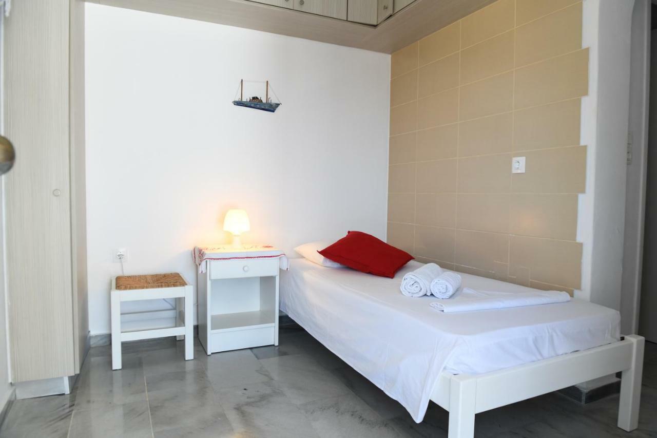 Dryades Family Hotel Drios Luaran gambar