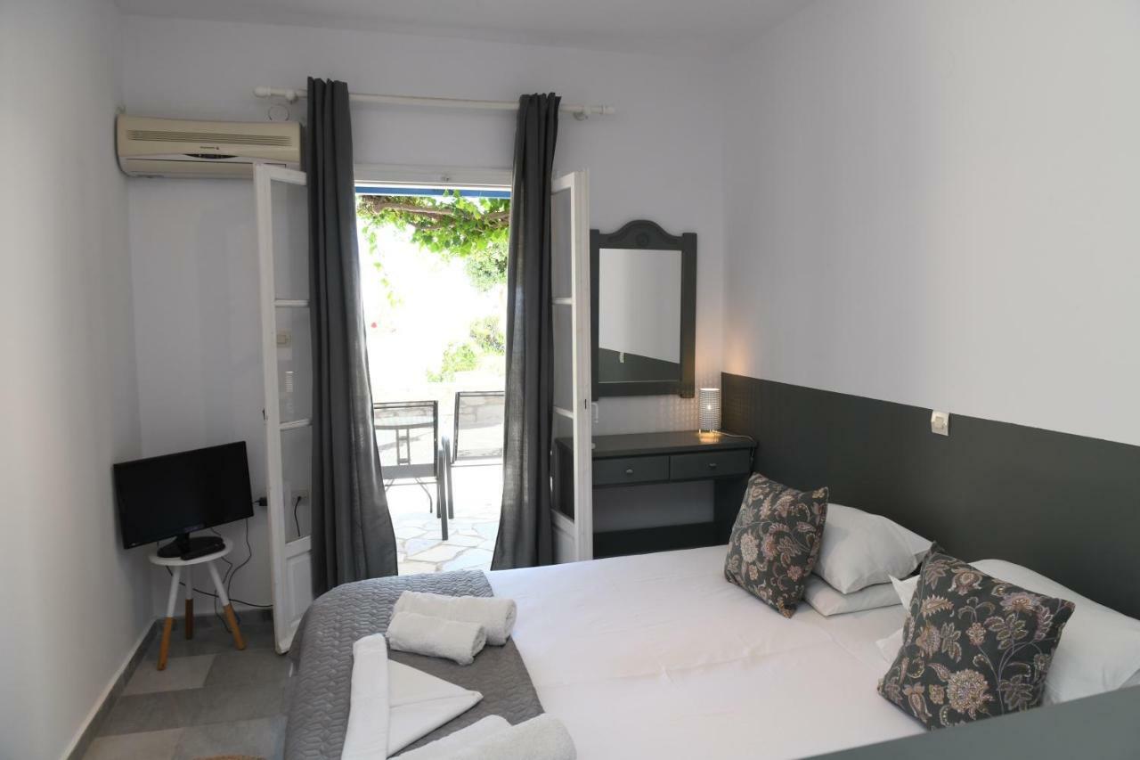 Dryades Family Hotel Drios Luaran gambar