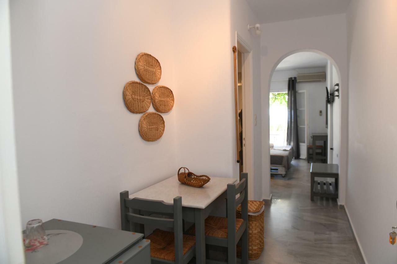 Dryades Family Hotel Drios Luaran gambar